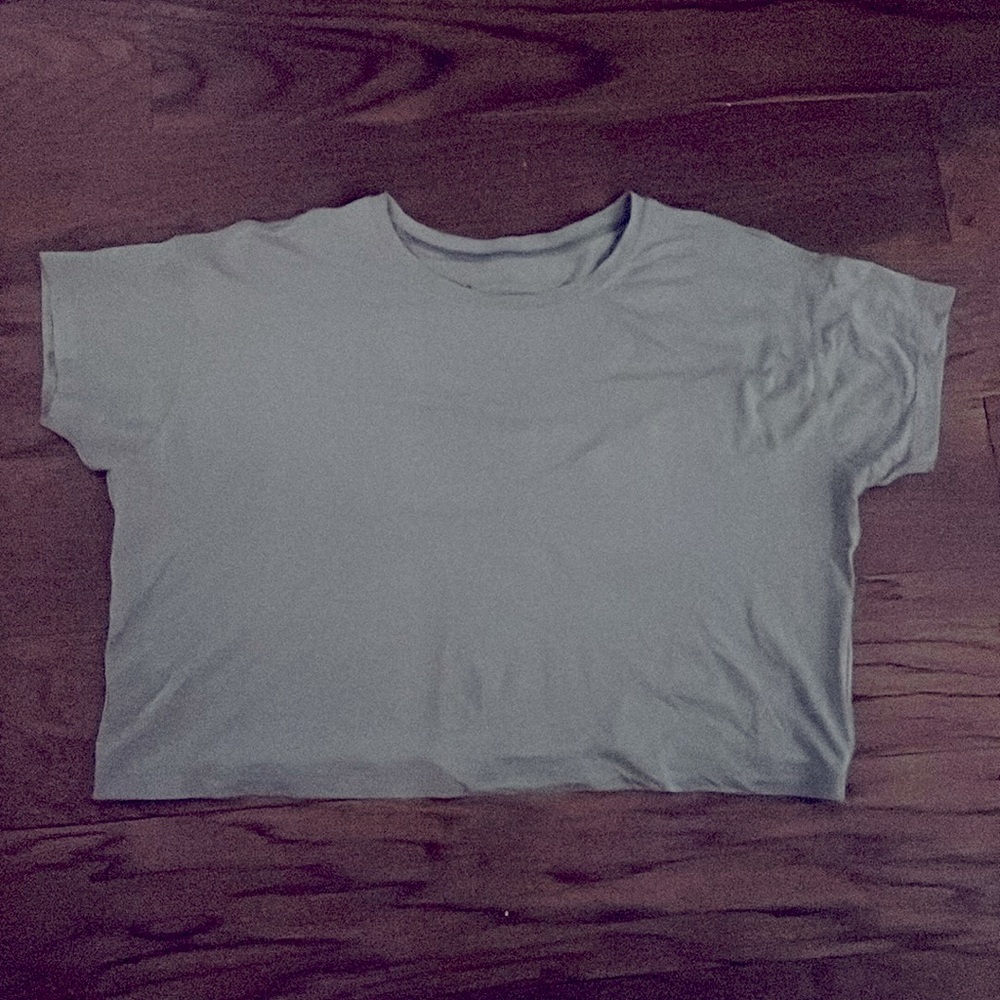 lululemon cropped tee